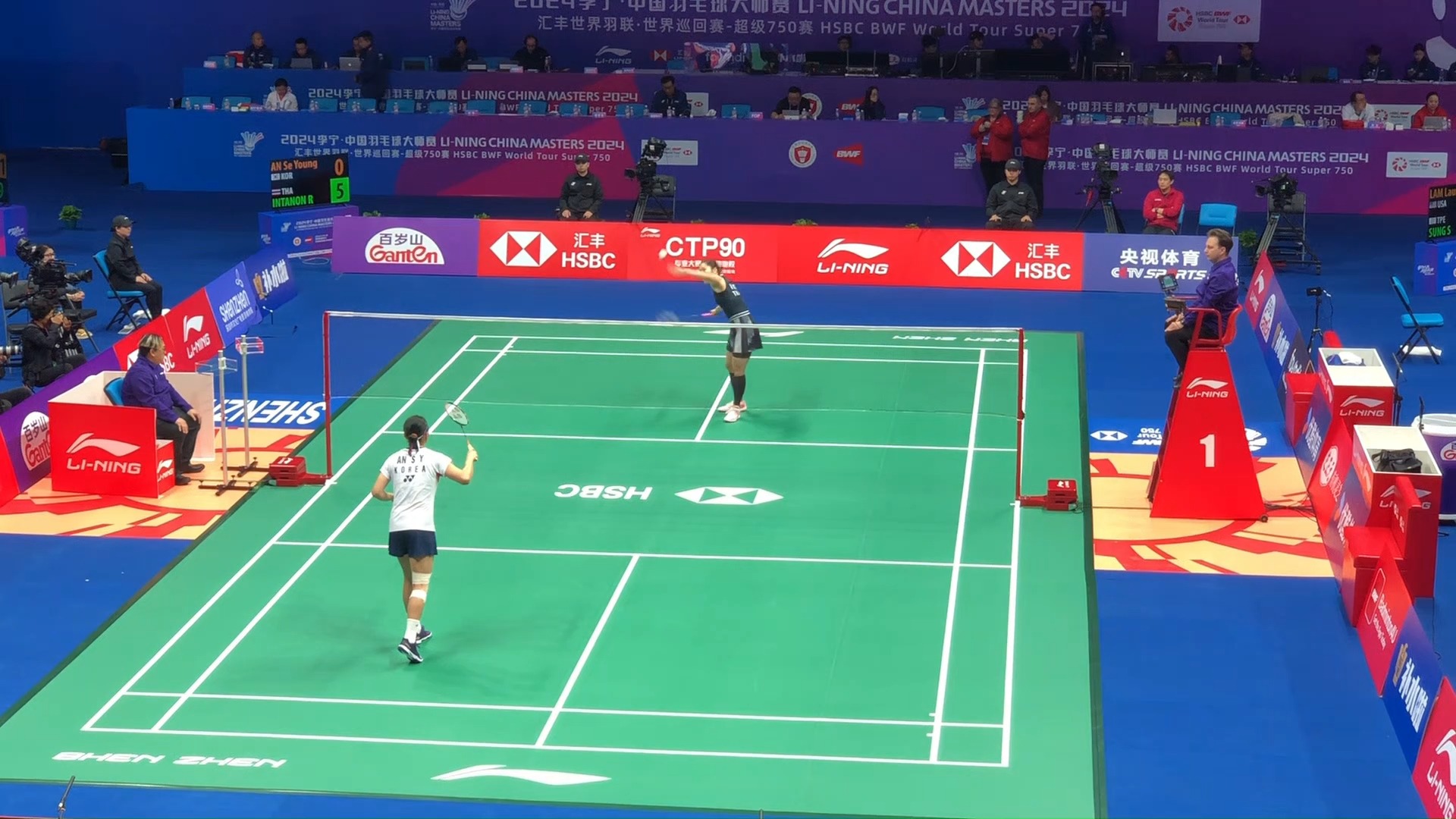 精准的发球 精准的发球