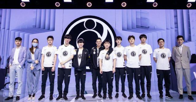 分榜的头名 分榜的头名