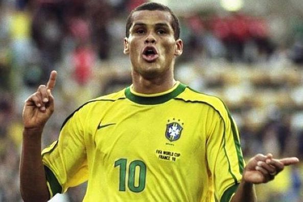 告已提交 告已提交