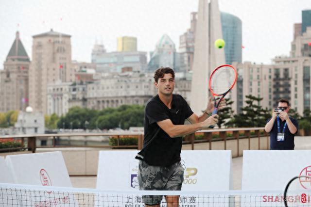 队员尽全力 队员尽全力